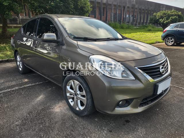 NISSAN VERSA 1.6 SL 16V FLEX MANUAL 2014