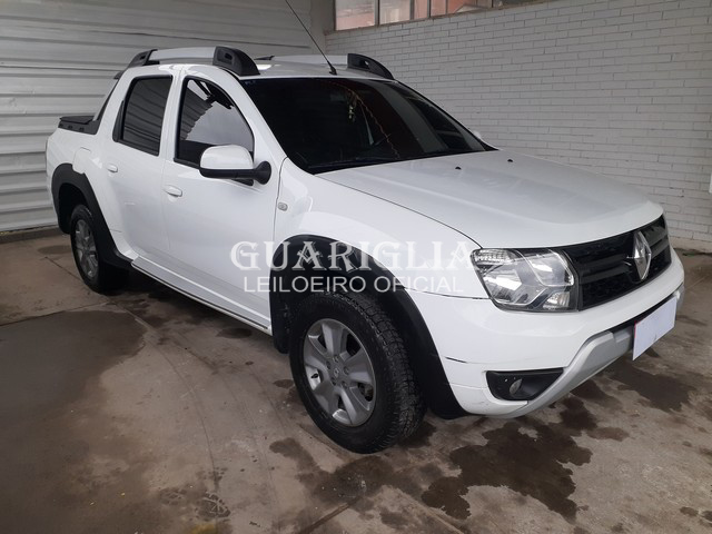 RENAULT DUSTER OROCH 2.0 16V FLEX DYNAMIQUE 4P AUTOMÁTICO 2017