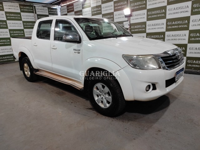 TOYOTA HILUX 2.7 CD 4X2 SRV 16V FLEX AUT 2015