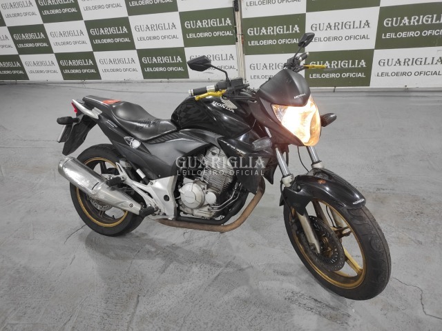 HONDA CB 300R 2015