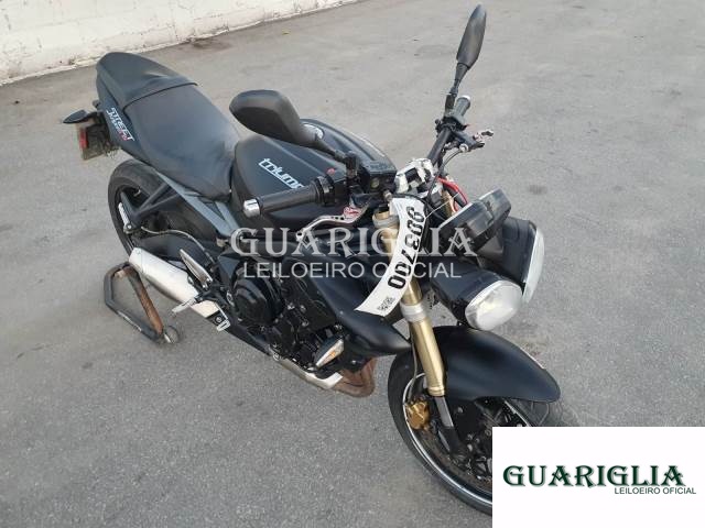 TRIUMPH STREET TRIPLE 675 ABS 2014