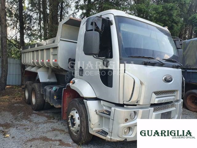 FORD CARGO 2423 6.7 I6 2013