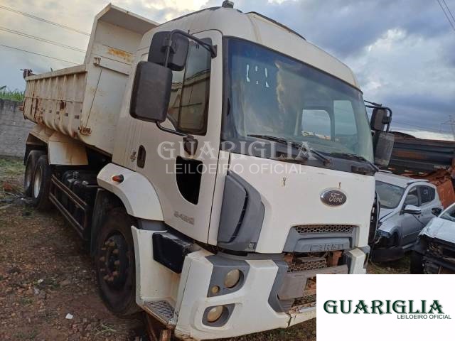 FORD CARGO 2429 6.7 2014