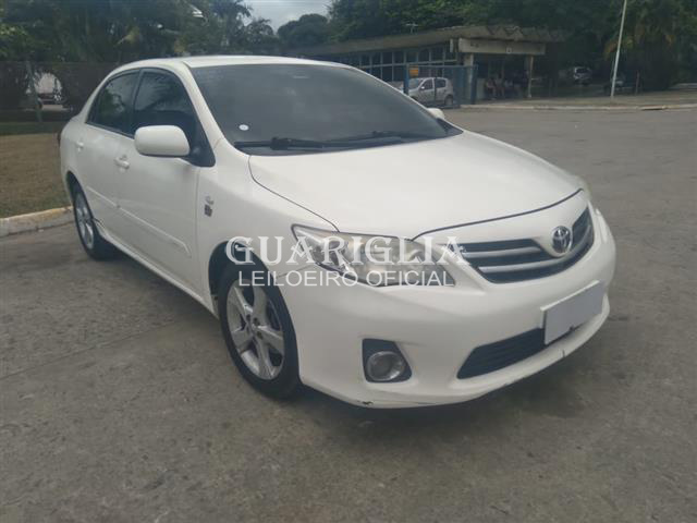 TOYOTA COROLLA 1.8 GLI 16V FLEX 4P AUTOMÁTICO 2013